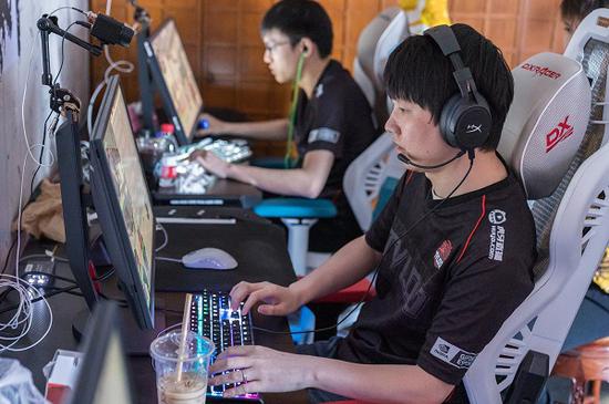 PUBG Blindspot 更新揭秘 新特工Jammer与战术调整
